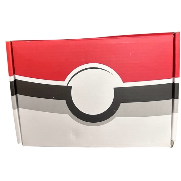 NEW Pokemon Scented Bath Bomb Gift Set 6 PokeBalls Captain Pikachu Towel Scrubby - Picture 2 of 3